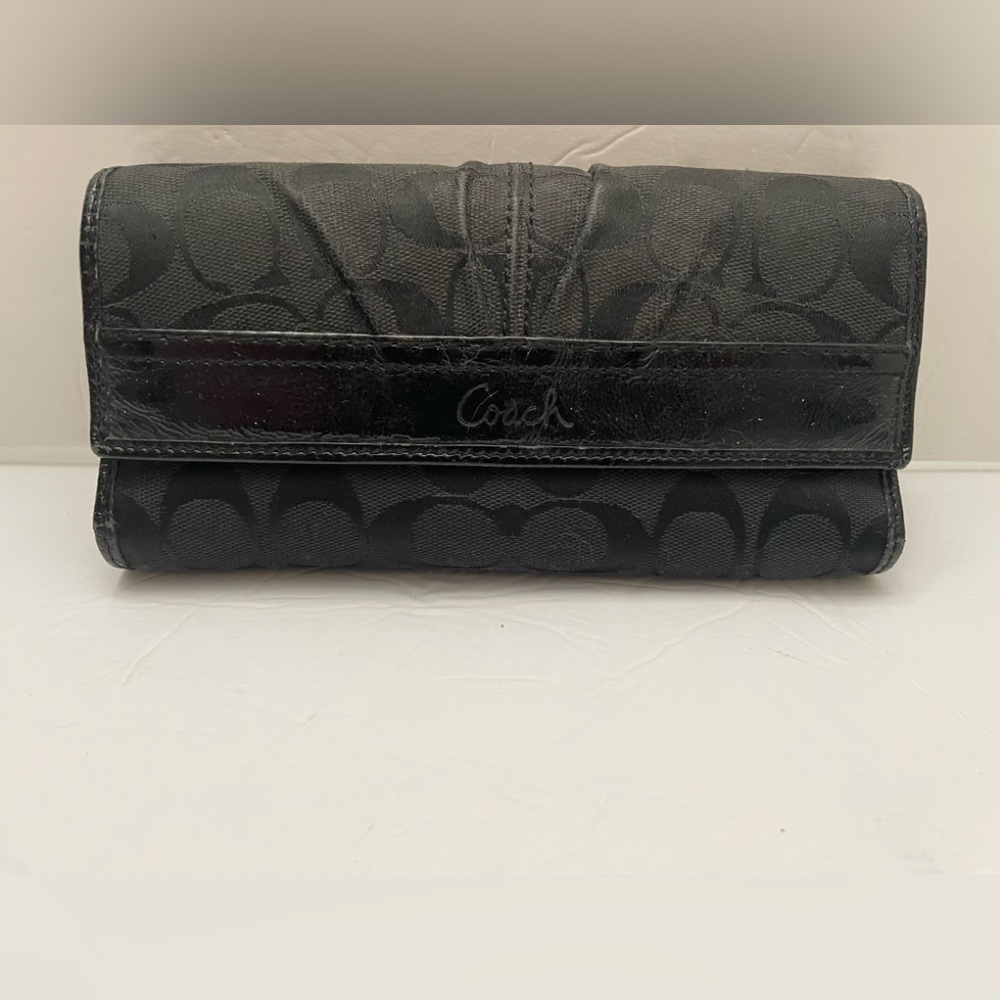COACH Black Signature Jacquard Patent Leather Checkbook Clutch trifold Wallet.